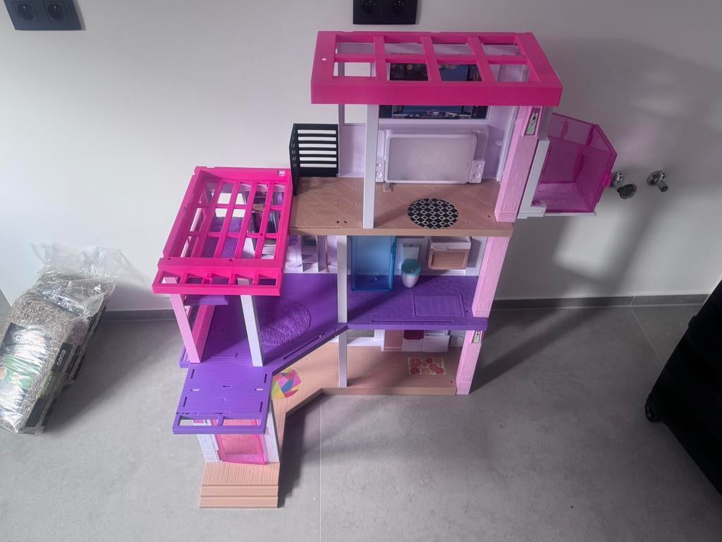 Maison barbie complete etat neuf, Enlèvement ou Envoi, Comme neuf, Accessoires