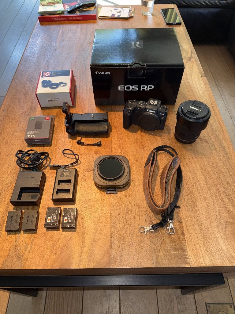 Canon EOS RP Camera met lens en accessoires, Canon, Camera, Ophalen, Gebruikt