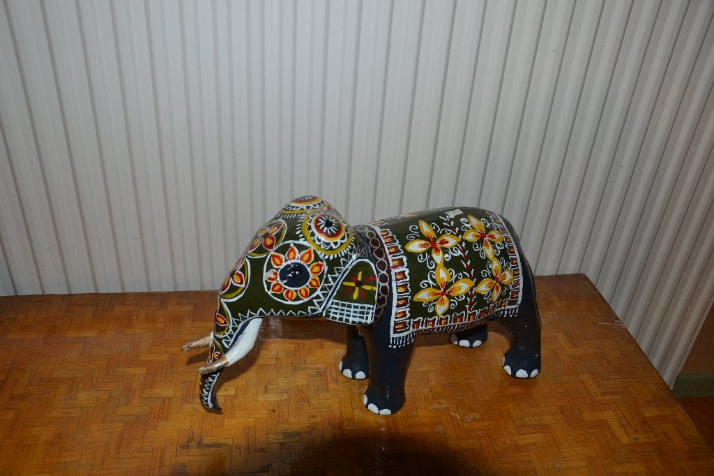 vintage olifant in papier maché, Ophalen