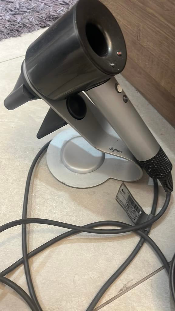Dyson haardroger, Handtassen en Accessoires, Uiterlijk | Haarverzorging, Ophalen, Gebruikt, Haardroger