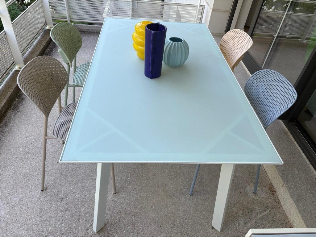 Ensemble table + 4 chaises SKLUM en excellent état, Chaise, Aluminium, Comme neuf, Enlèvement