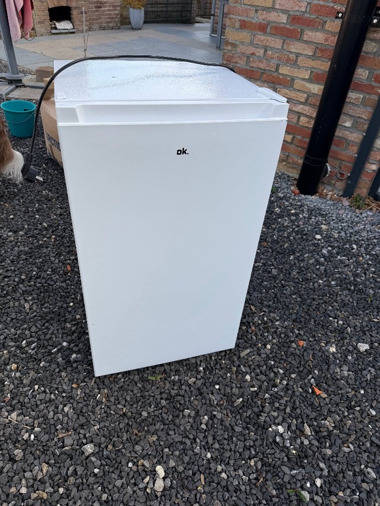 frigo, Neuf, Classe énergétique A ou plus économe, Avec compartiment congélateur, 85 à 120 cm