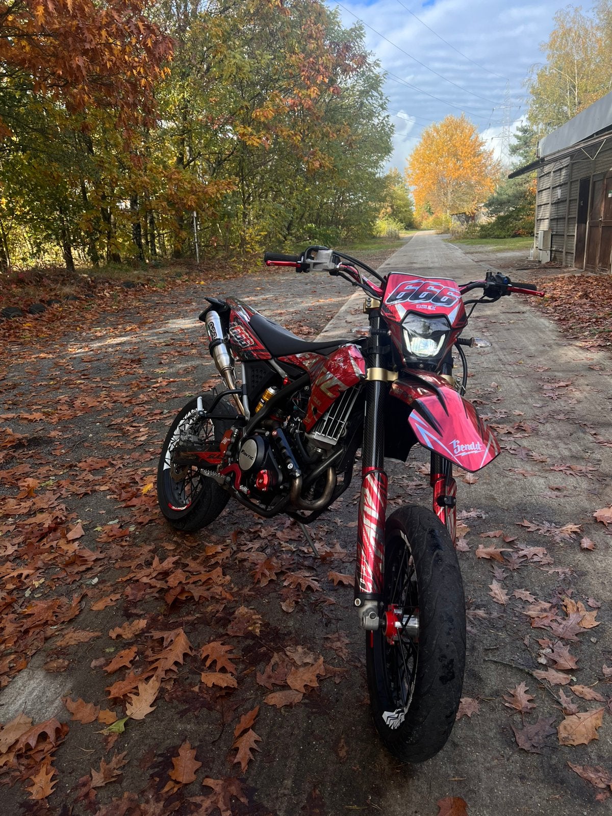 Fantic 125cc custom, Fietsen en Brommers, 125 cc, Zo goed als nieuw, 5 versnellingen, Ophalen