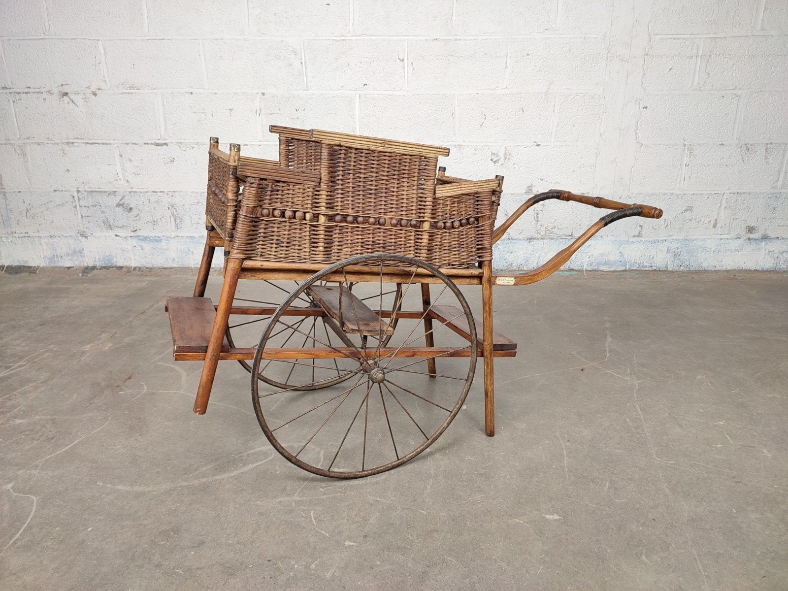 Antieke dubbele kinderwagen, 19e eeuws, Enlèvement