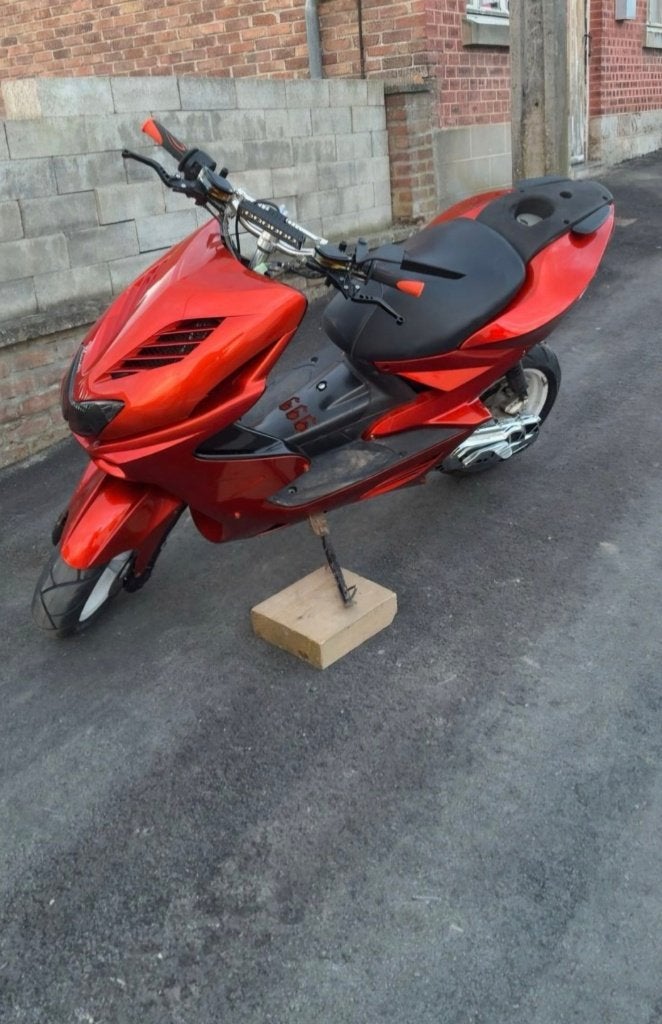 Nitro orange, Vélos & Vélomoteurs, Scooters | Yamaha, Autres modèles, Comme neuf, Enlèvement, Classe A (25 km/h)