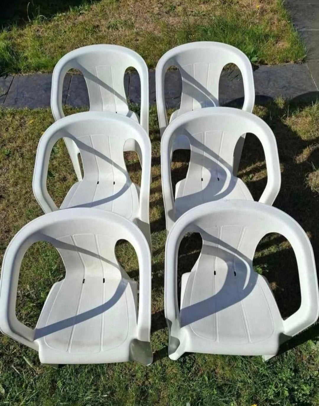 12 kinderstoelen van Allibert, Ophalen