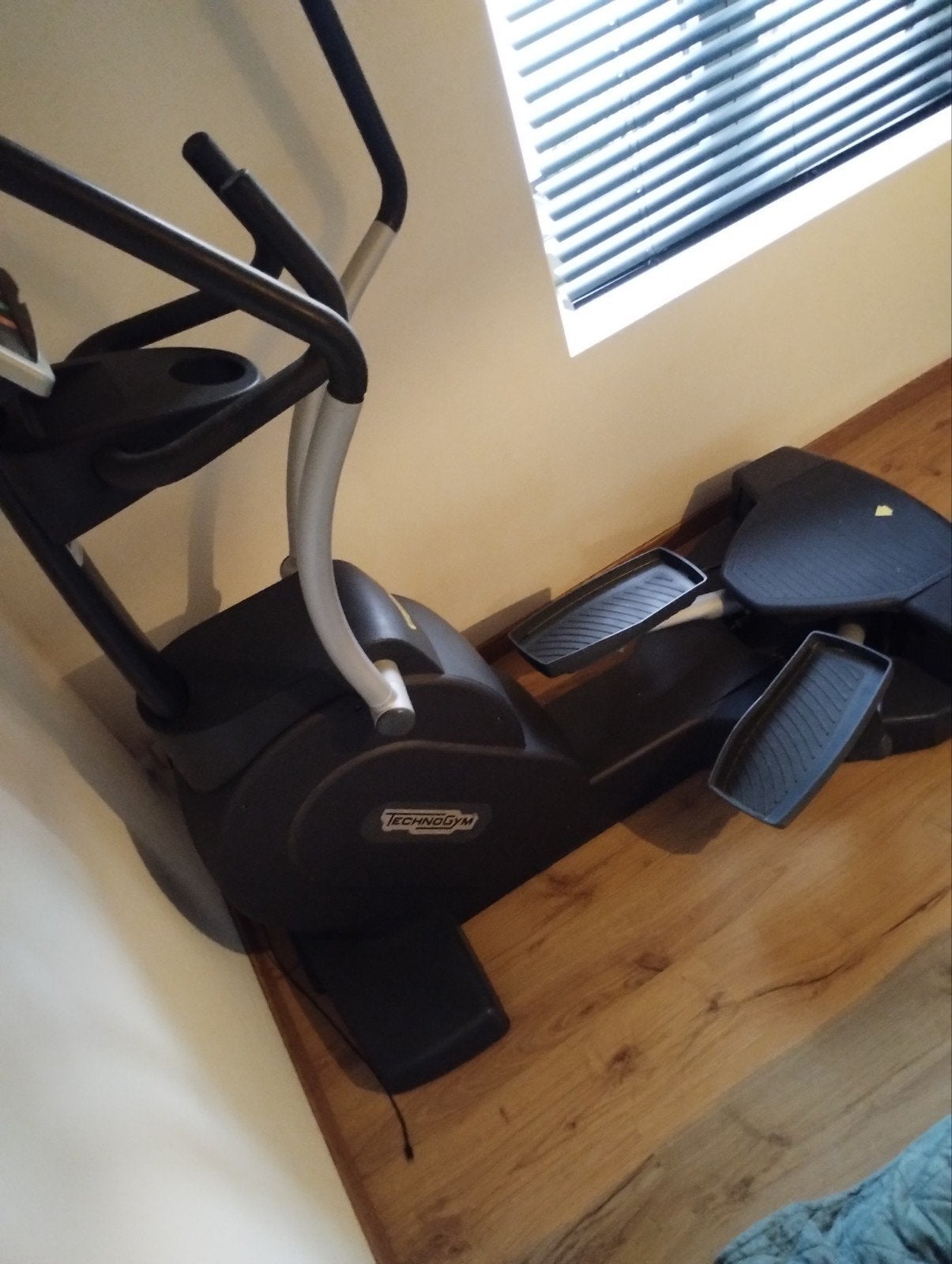 technogym crossover, Comme neuf, Enlèvement, Jambes, Métal