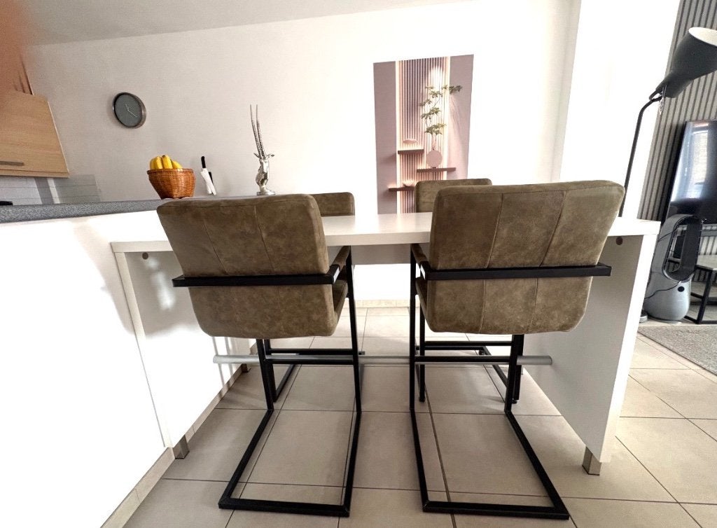 Barstoelen, Huis en Inrichting, Barkrukken, Ophalen, Met voetsteun, Zo goed als nieuw, Metaal