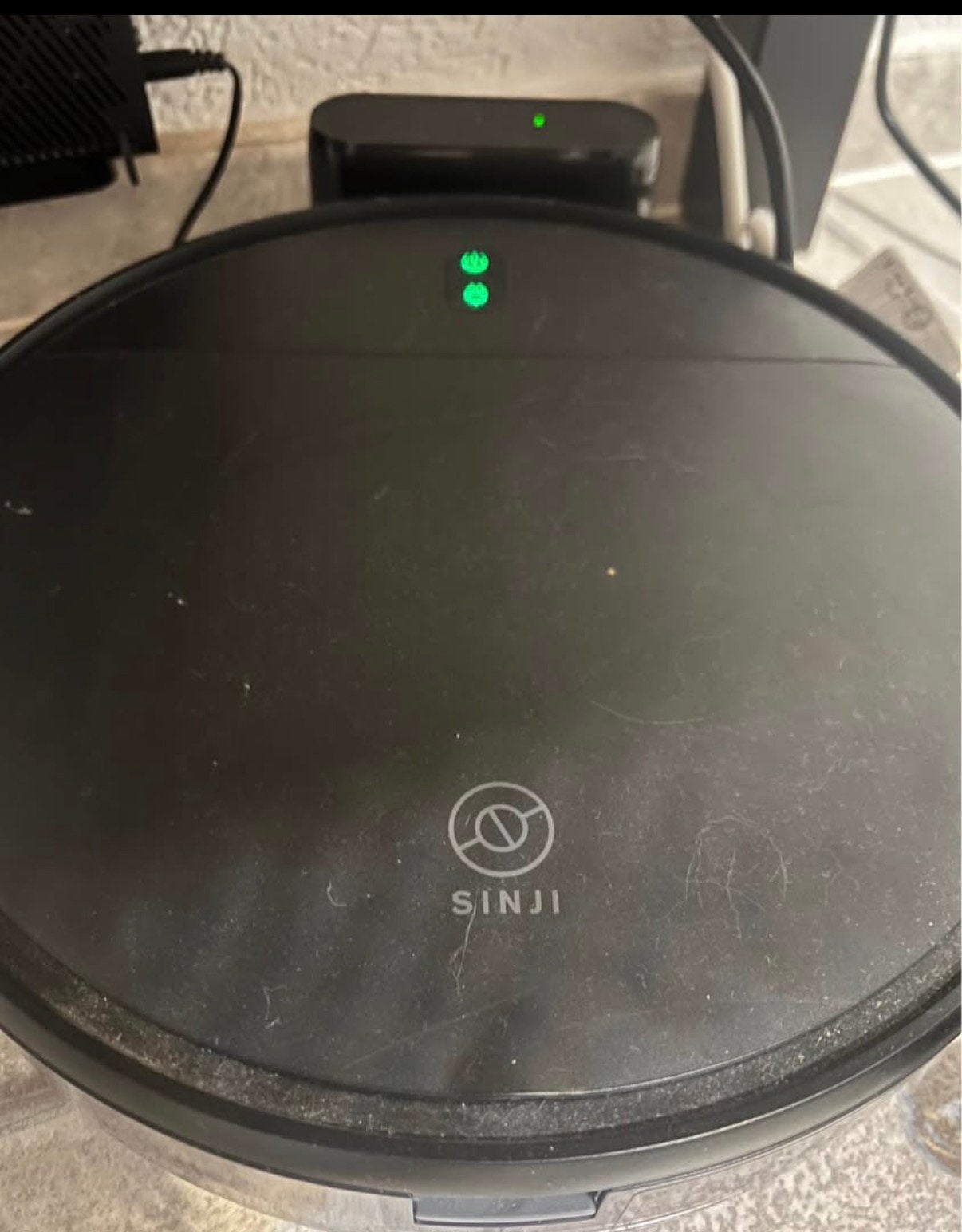 Sinji robotstofzuiger, Enlèvement, Comme neuf, Aspirateur robot