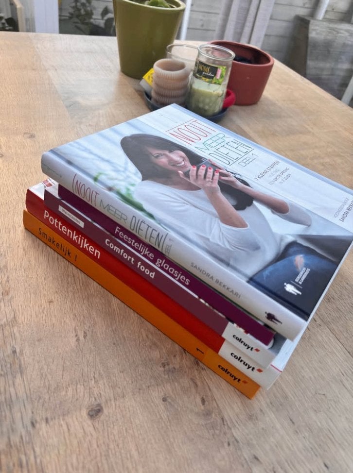 sandra bekkari + andere kookboeken (LOT), Verzenden, Zo goed als nieuw, Europa