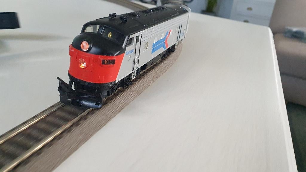 Trix 22590 H0 dubbele Amerikaanse diesel analoog 2-rail, Hobby en Vrije tijd, Gebruikt, Trix, Ophalen of Verzenden, Analoog