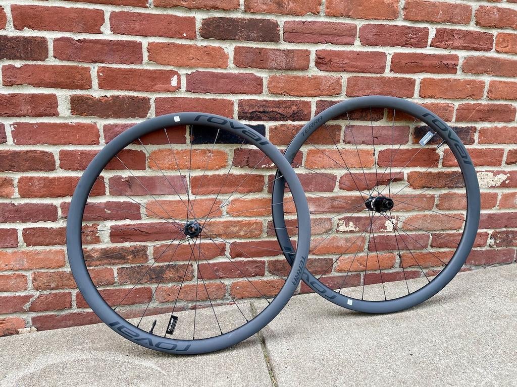 Paire de Roval Terra Cl 700c body Shimano + disque, Enlèvement