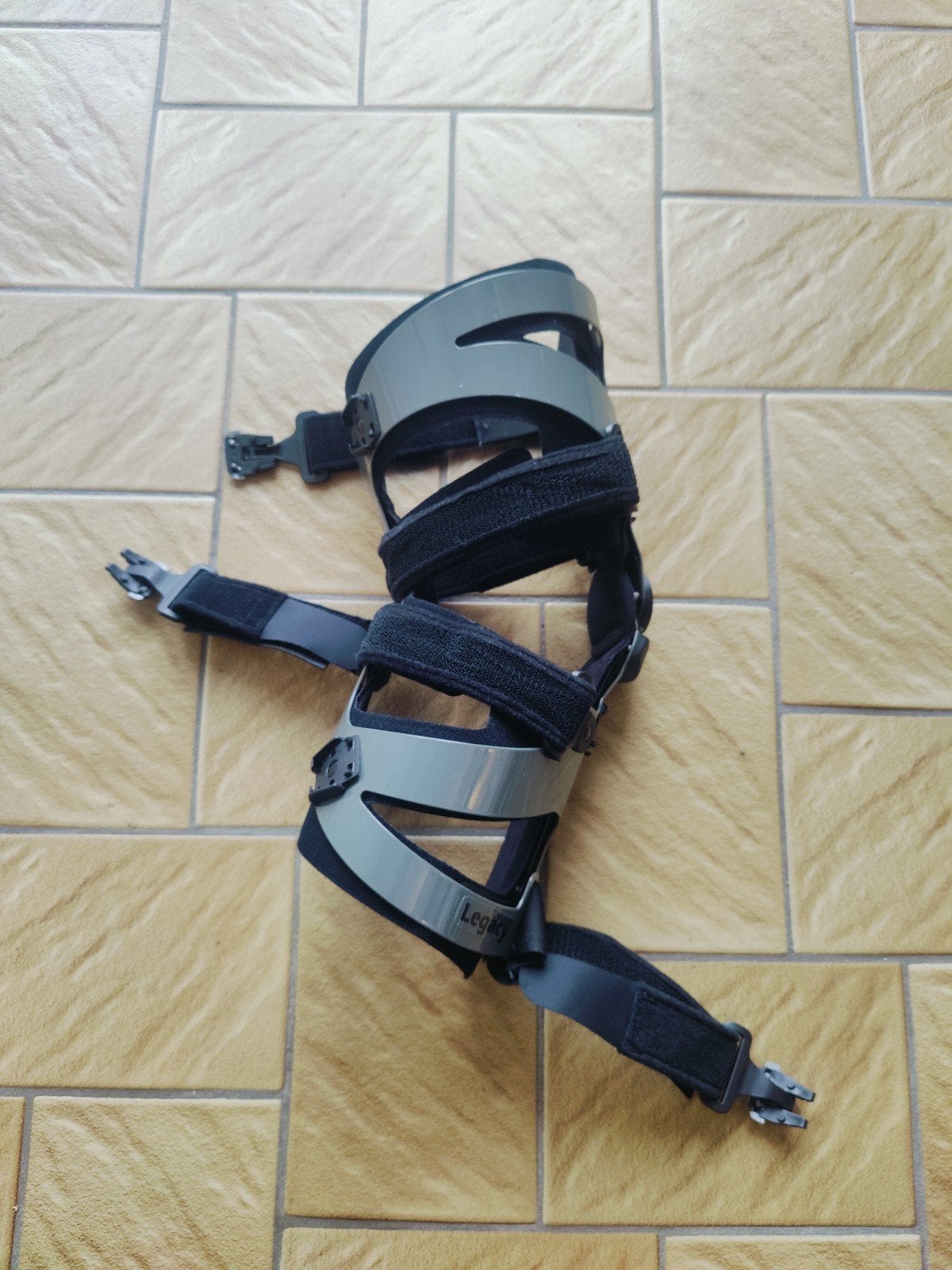 Kniebrace (na operatie), Divers, Enlèvement, Comme neuf