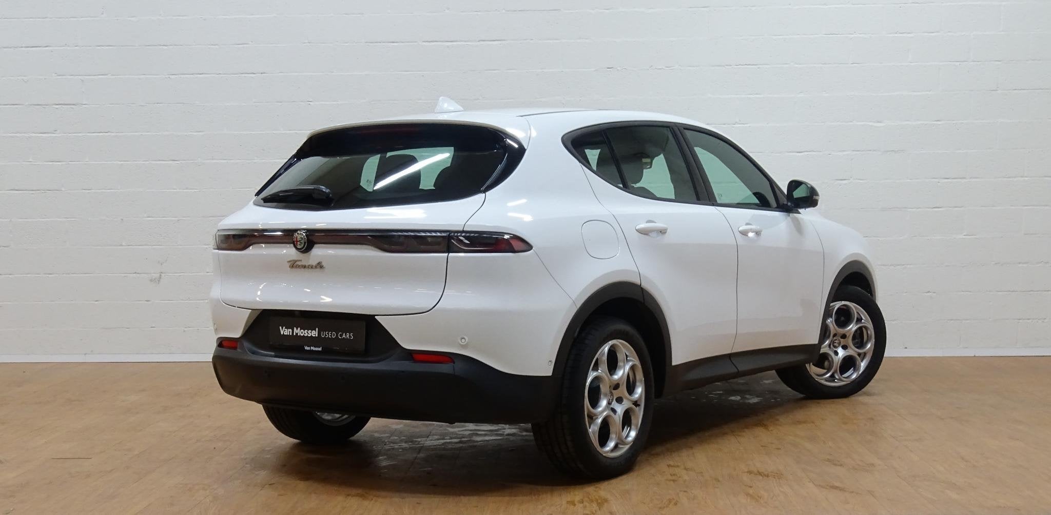 Alfa Romeo Tonale 1.5T Hybrid Sprint+leder+gps+camera+pano, Auto's, Gebruikt, Zwart, Wit, Leder