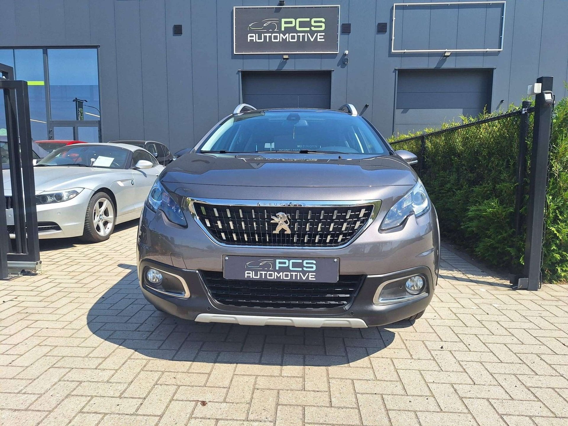 Peugeot 2008 1.2 PureTech / Automaat / Pano-dak / 1ste eigen, Automaat, Multifunctioneel stuurwiel, Gebruikt, 1199 cc