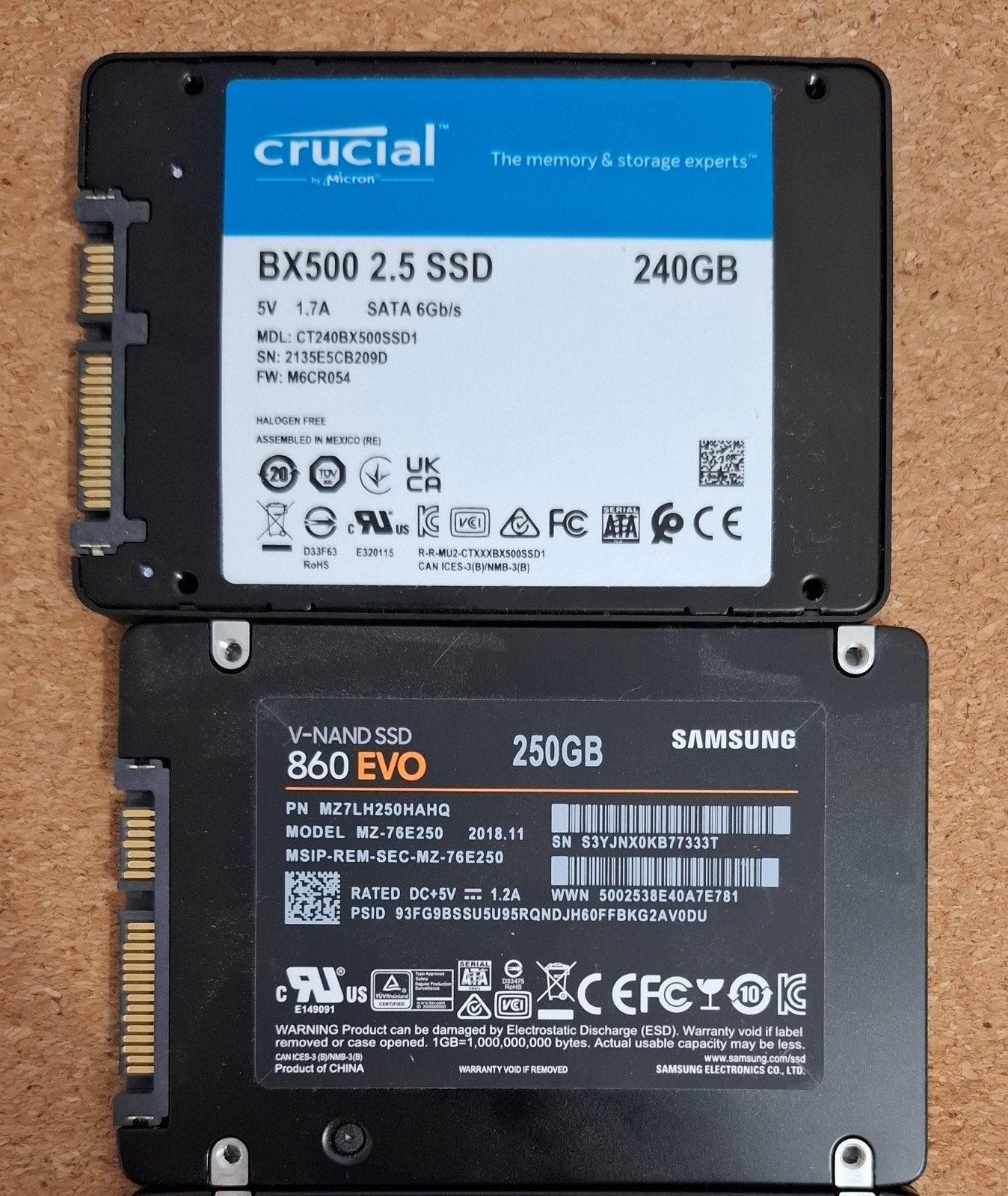 Crucial BX500 240GB + Samsung 860 EVO 250GB, samen 500GB, Computers en Software, Harde schijven, Intern, Ophalen of Verzenden