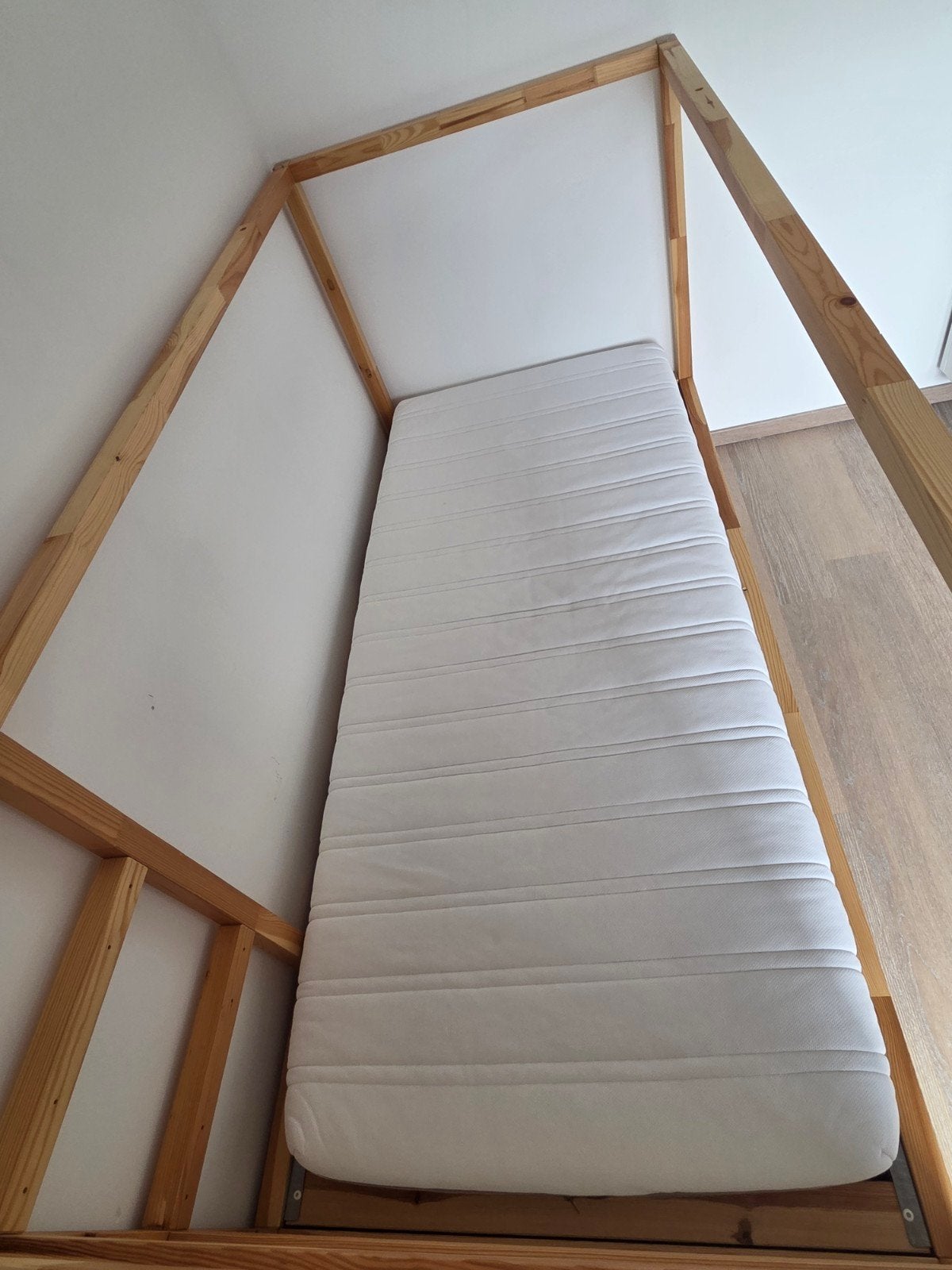 Matelas 1 pers IKEA MALVIK 90 x 200 cm, 90 cm, Matelas, Enlèvement, 200 cm