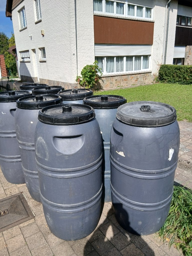 Tonneau, bidon, fut, baril 250L, Jardin & Terrasse, 150 litres ou plus, Enlèvement, Comme neuf, Synthétique