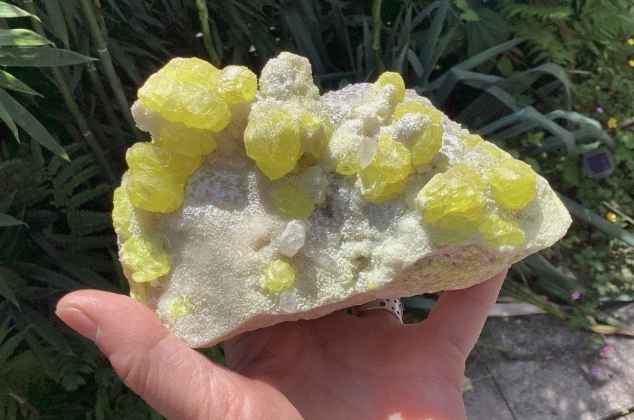 Soufre sur Aragonite de Sicile, Envoi