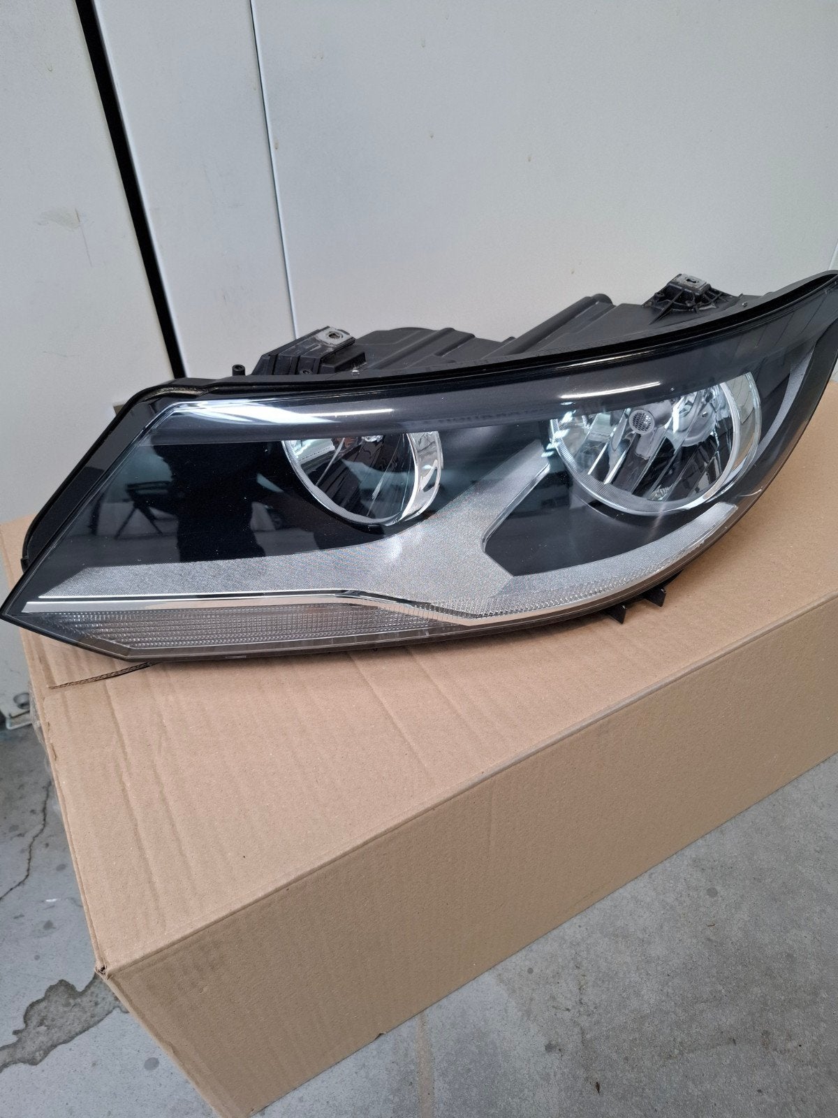 Phare Gauche VW Tiguan  5N1.941.005 C