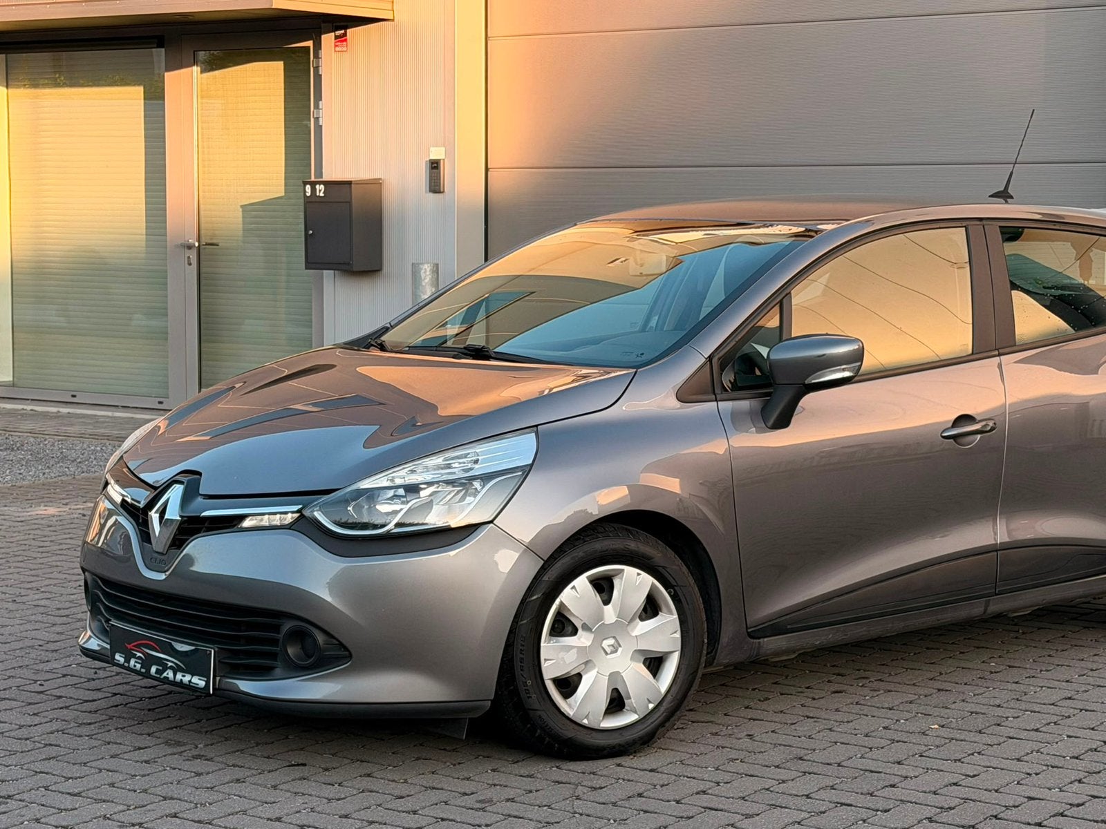 RENAULT CLIO 2013 ESSENCE 0.9 205.000 KM EURO5, Euro 5, Achat, Entreprise, Boîte manuelle