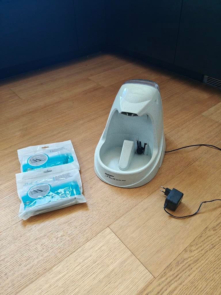 Drinkwell fontein kat, Ophalen