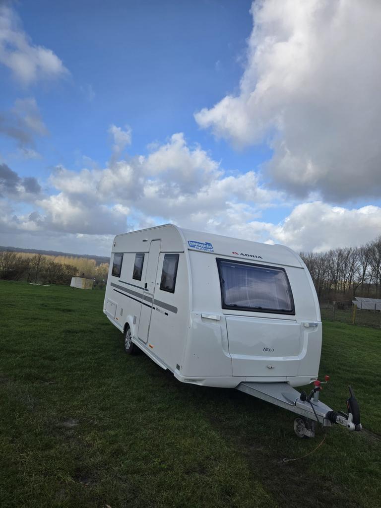 Adria Altea 502 ul, Caravanes & Camping, Caravanes, Particulier, Adria, Douche, Banquette en rond
