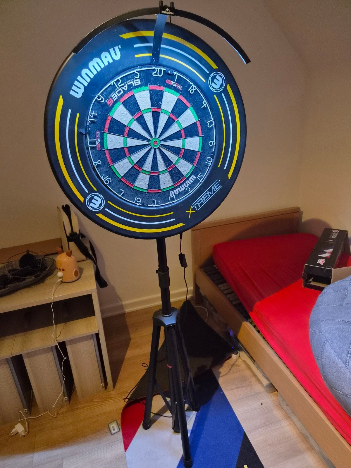 volledige darts setup op staander, Enlèvement, Cible de fléchettes