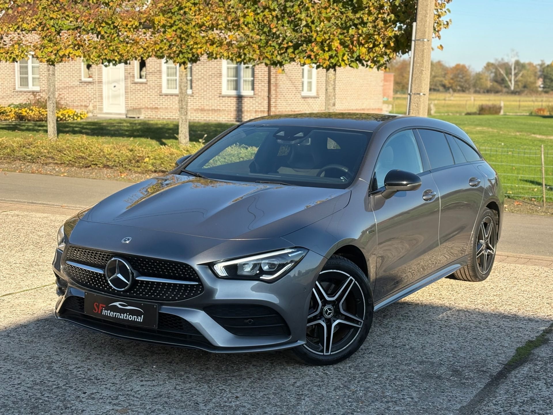 Mercedes Cla 250 E AMG LINE Navi Automaat Cam Sfeer, Auto's, CLA, Gebruikt, Euro 6, 5 zetels