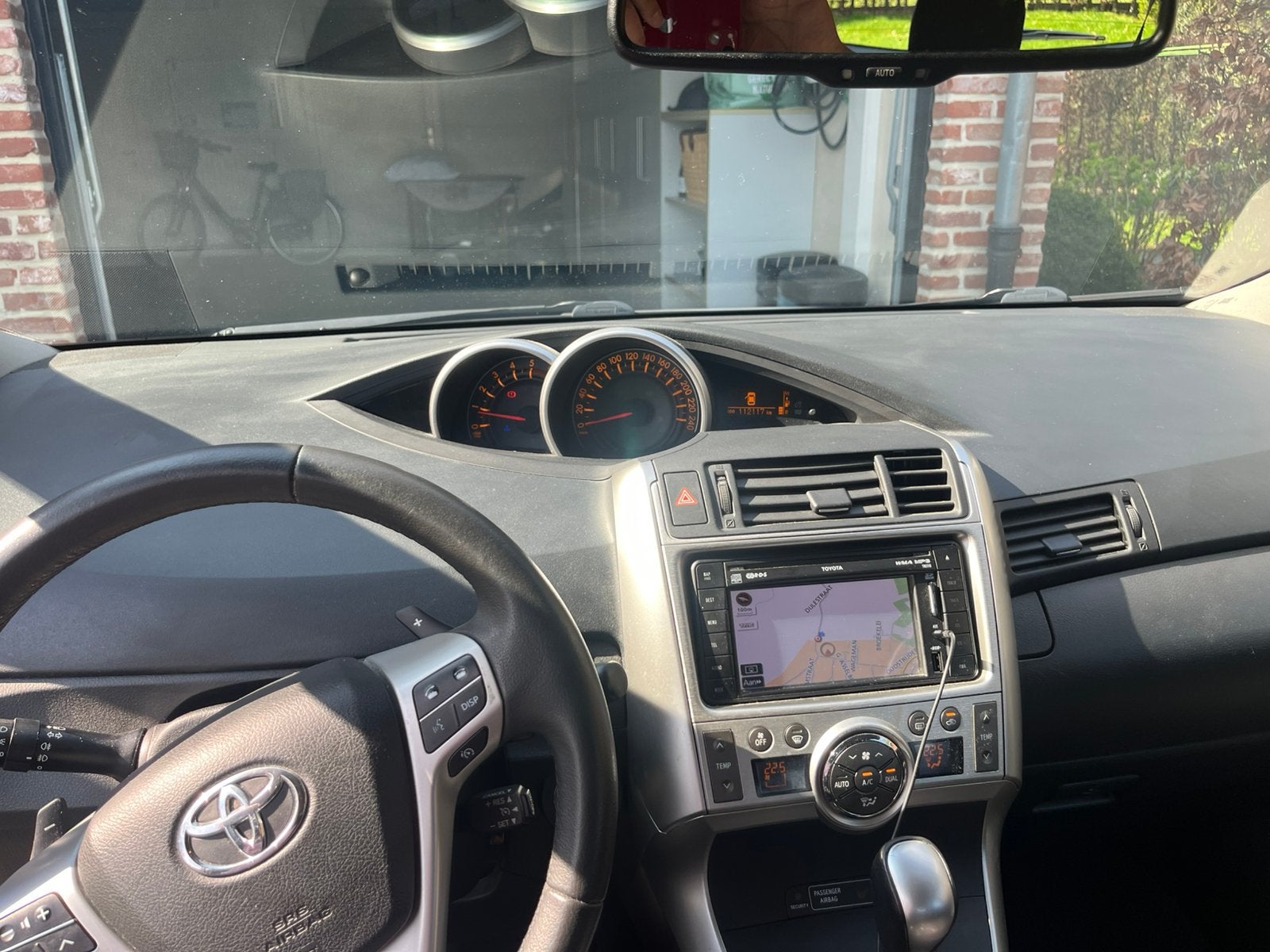 Zilver kleurige toyota verso, 7 plaatsen, Autos, 110 kW, 7 places, Noir, Diesel