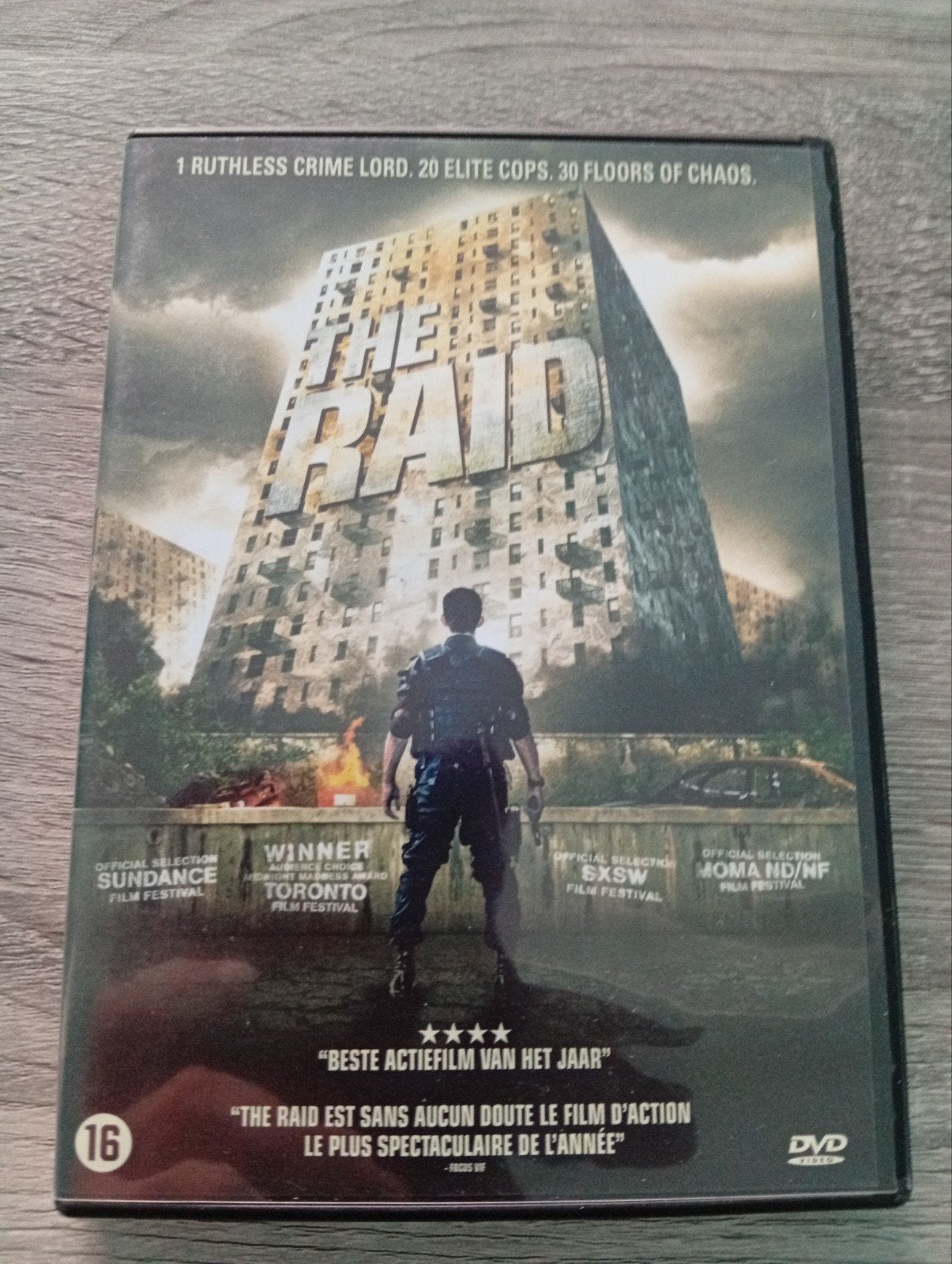 Thé raid aktie dvd, CD & DVD, DVD | Action, Suppléments, Enlèvement ou Envoi, Français, Français