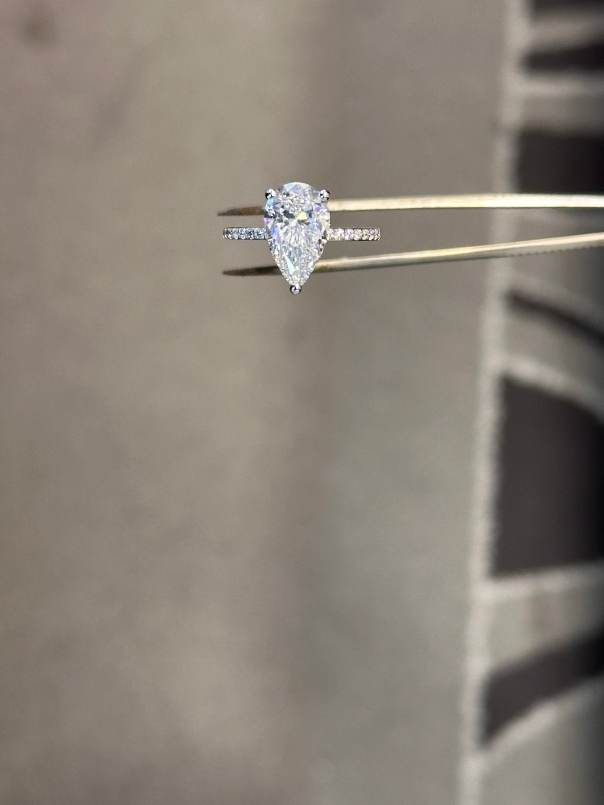 18k witgoud diamanten solitair ring, Handtassen en Accessoires, Ophalen, Zo goed als nieuw, Goud