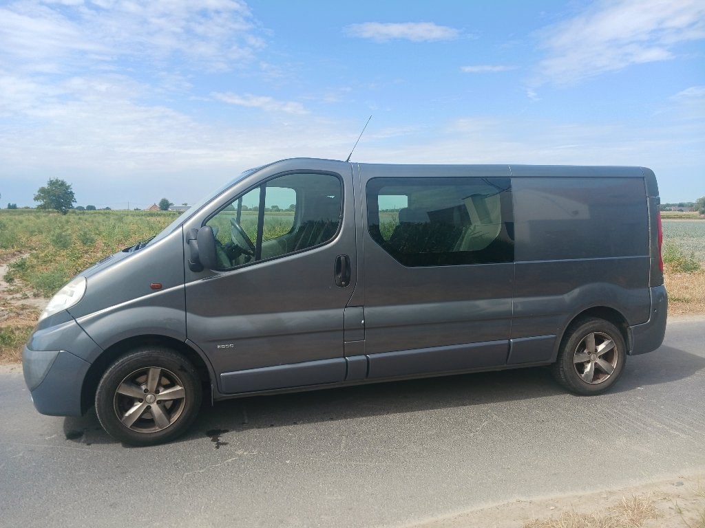 Opel Vivaro dubbele cabine L2 H1, 6 plaatsen, Autos, Opel, Argent ou Gris, Achat, Vivaro, 4 portes