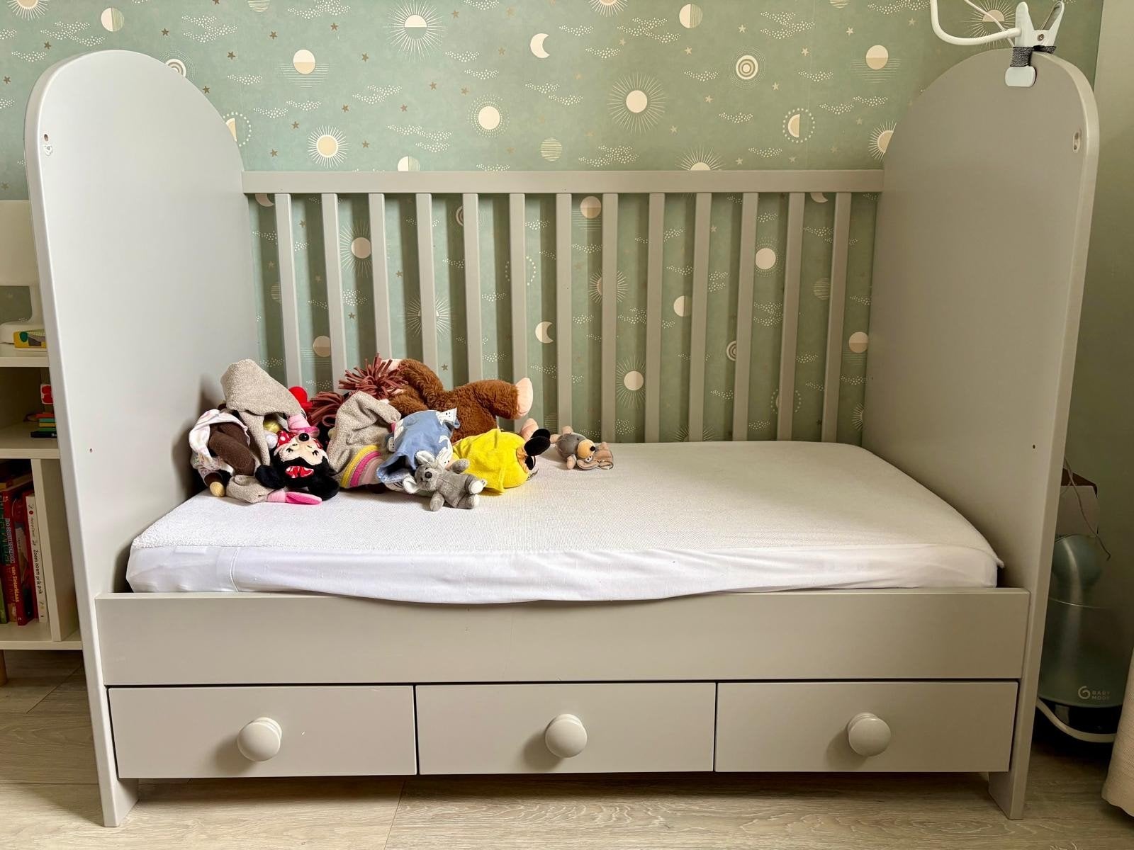 Baby/peuterbed Ikea Gonatt + matras + 3 matrasbeschermers, Ophalen