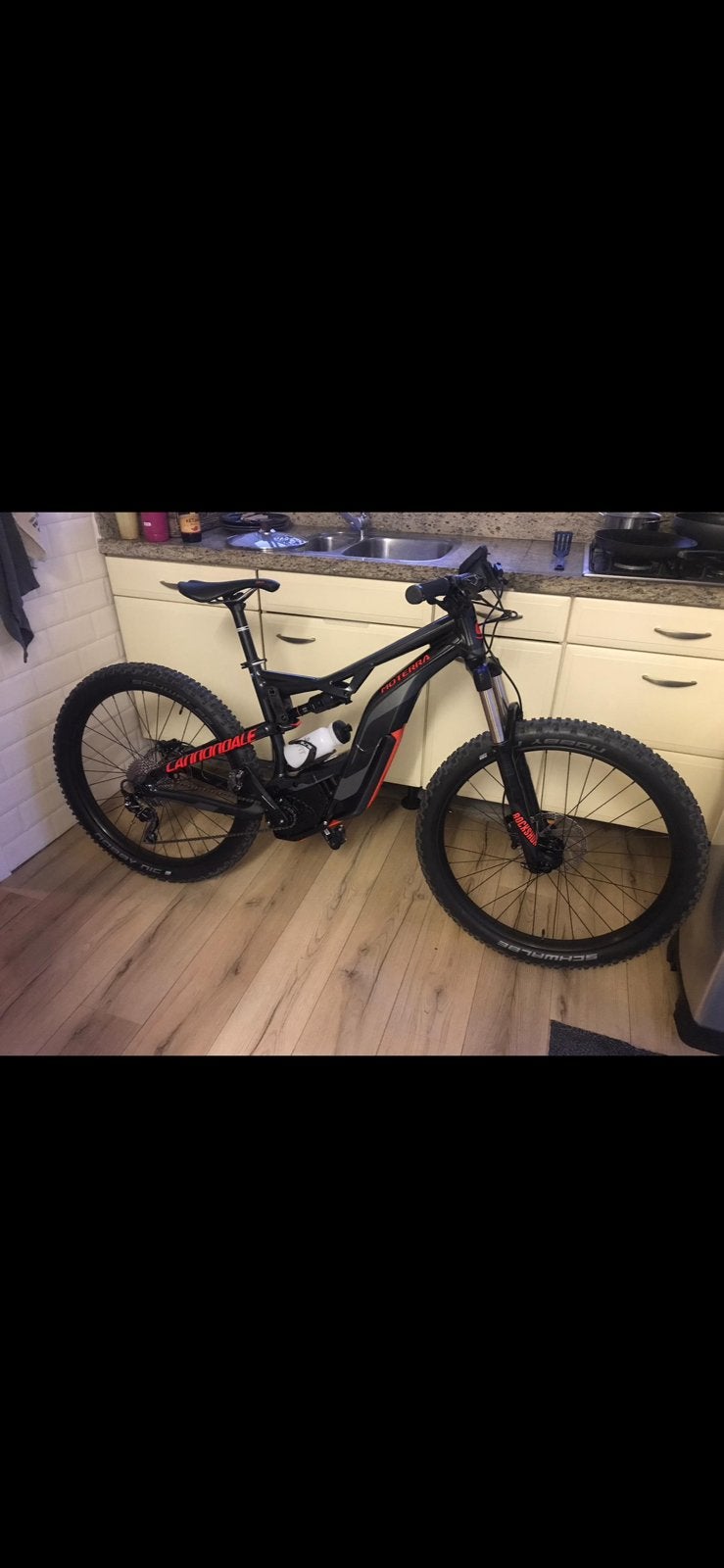 Electrische cannondale moterra, Fietsen en Brommers, Ophalen, Zo goed als nieuw