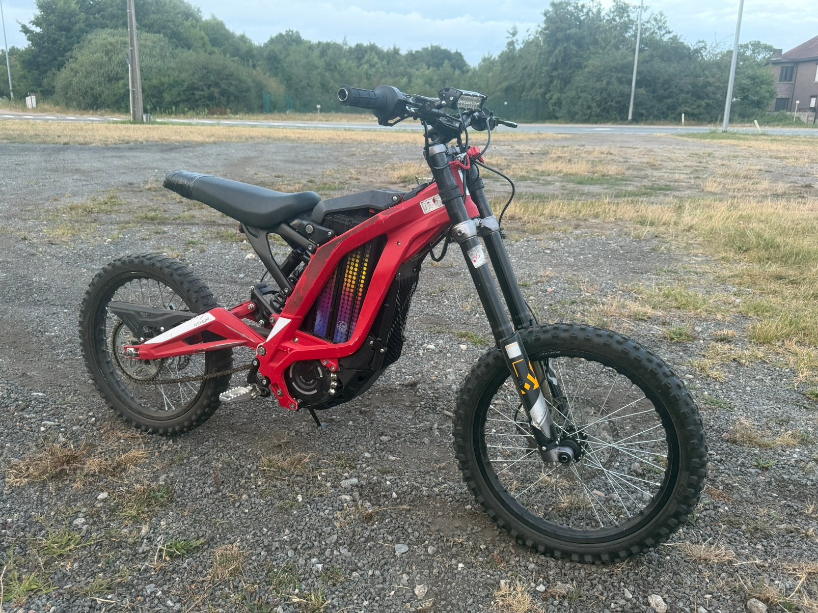 Sur-Ron Light Bee X à partir de 2024., Vélos & Vélomoteurs, Enlèvement, Comme neuf