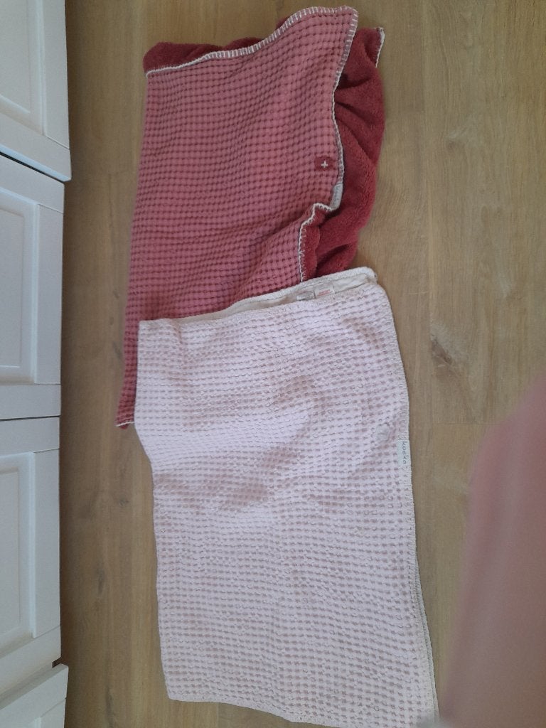 2 dekentjes merk koeka, Couverture, Rose, Koeka, Comme neuf