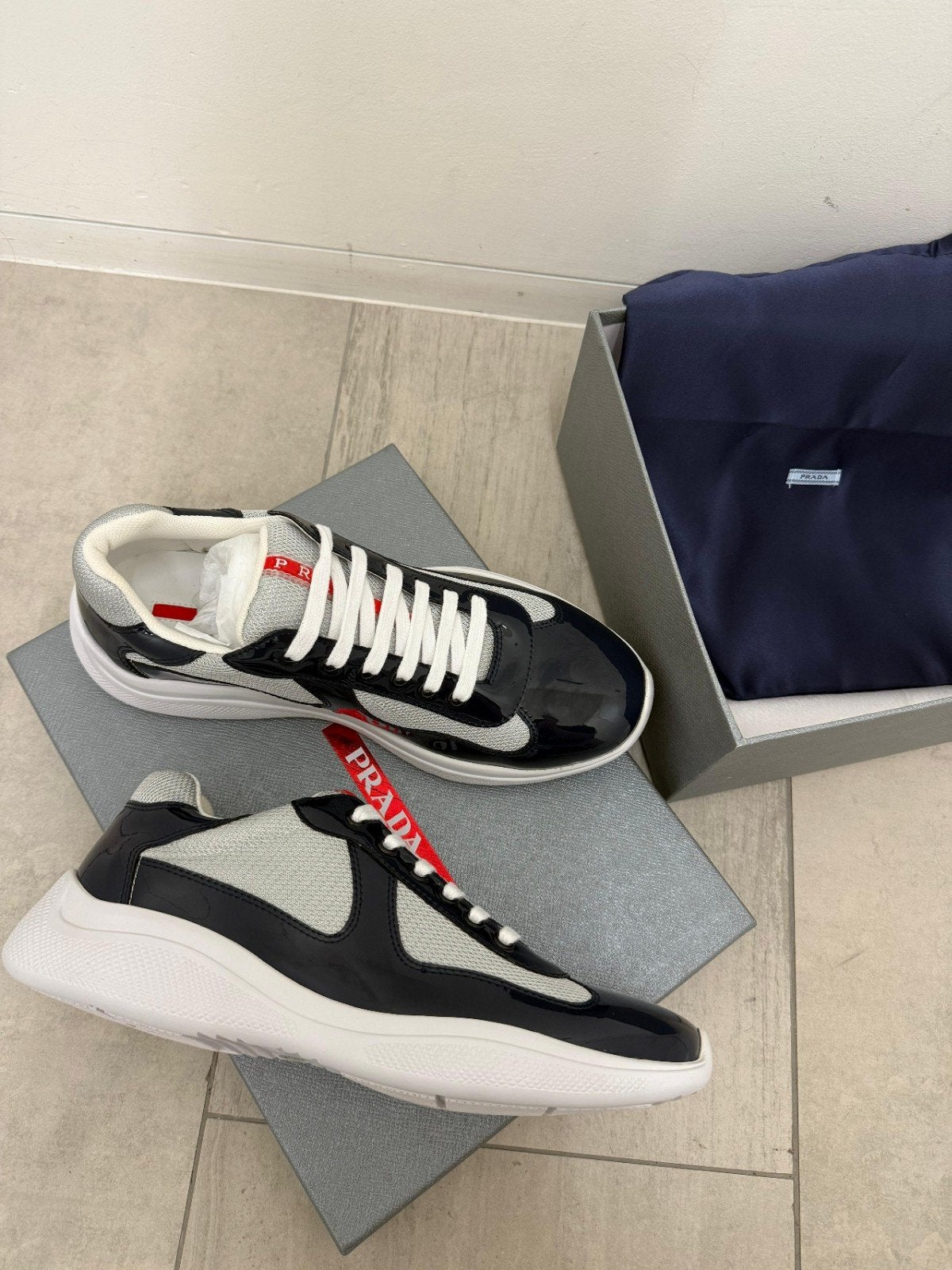 Prada Cups - Bleu foncé (VOIR DESCRIPTION), Vêtements | Hommes, Chaussures, Enlèvement ou Envoi, Bleu