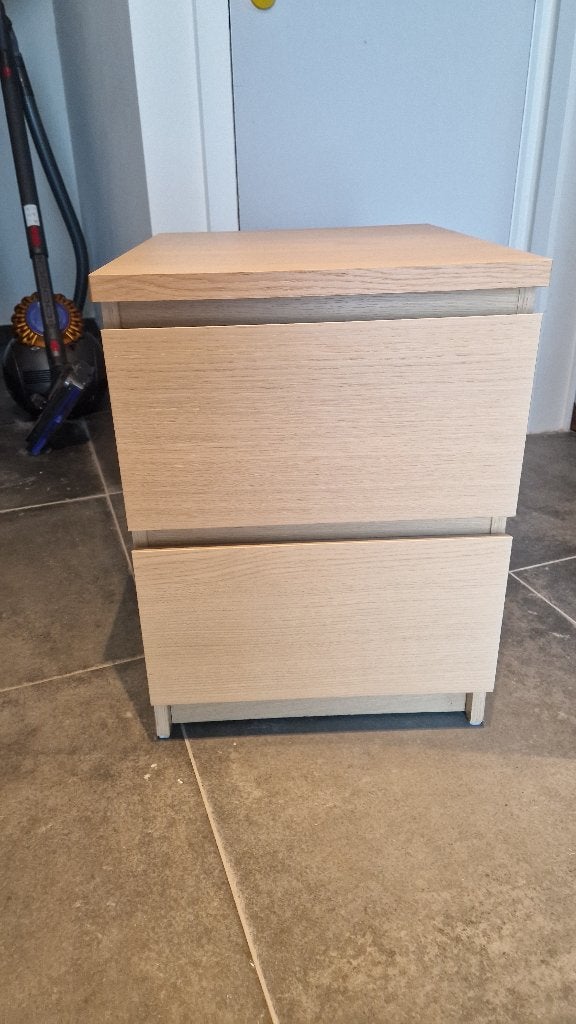 Nachtkastje (Ikea Malm), Huis en Inrichting, Ophalen, 1 of 2 laden, Eikenhout, Zo goed als nieuw