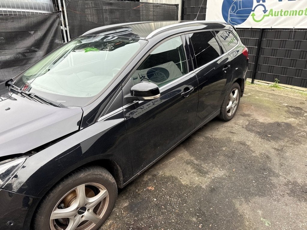 PORTIER LINKS VOOR Focus 3 Wagon (|2147846|PBM51A20125BF|), Gebruikt, Deur, Voor, Henry-Ford-Straße  1
50735  Köln, DE