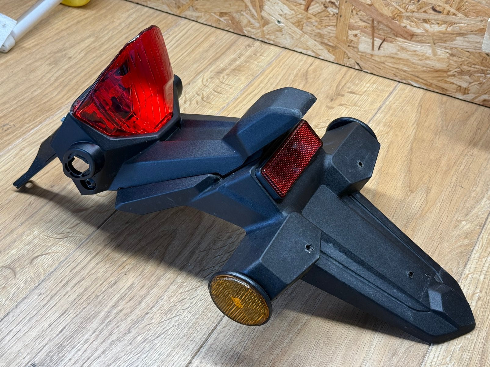 Bavette et feu arriere Honda CRF 250L ou Rally, Enlèvement, Utilisé