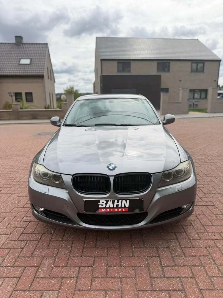 BMW Serie 3 ¡Facelift!, Autos, 100 kW, Argent ou Gris, Achat, Entreprise