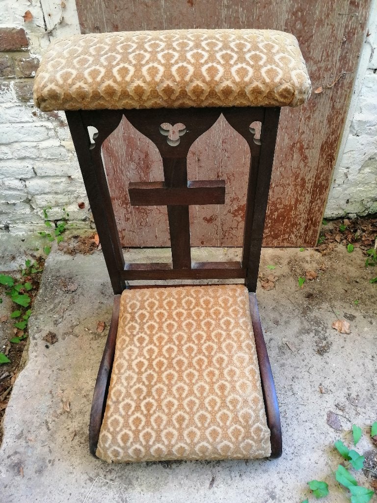 Prie Dieu en bon état, Enlèvement