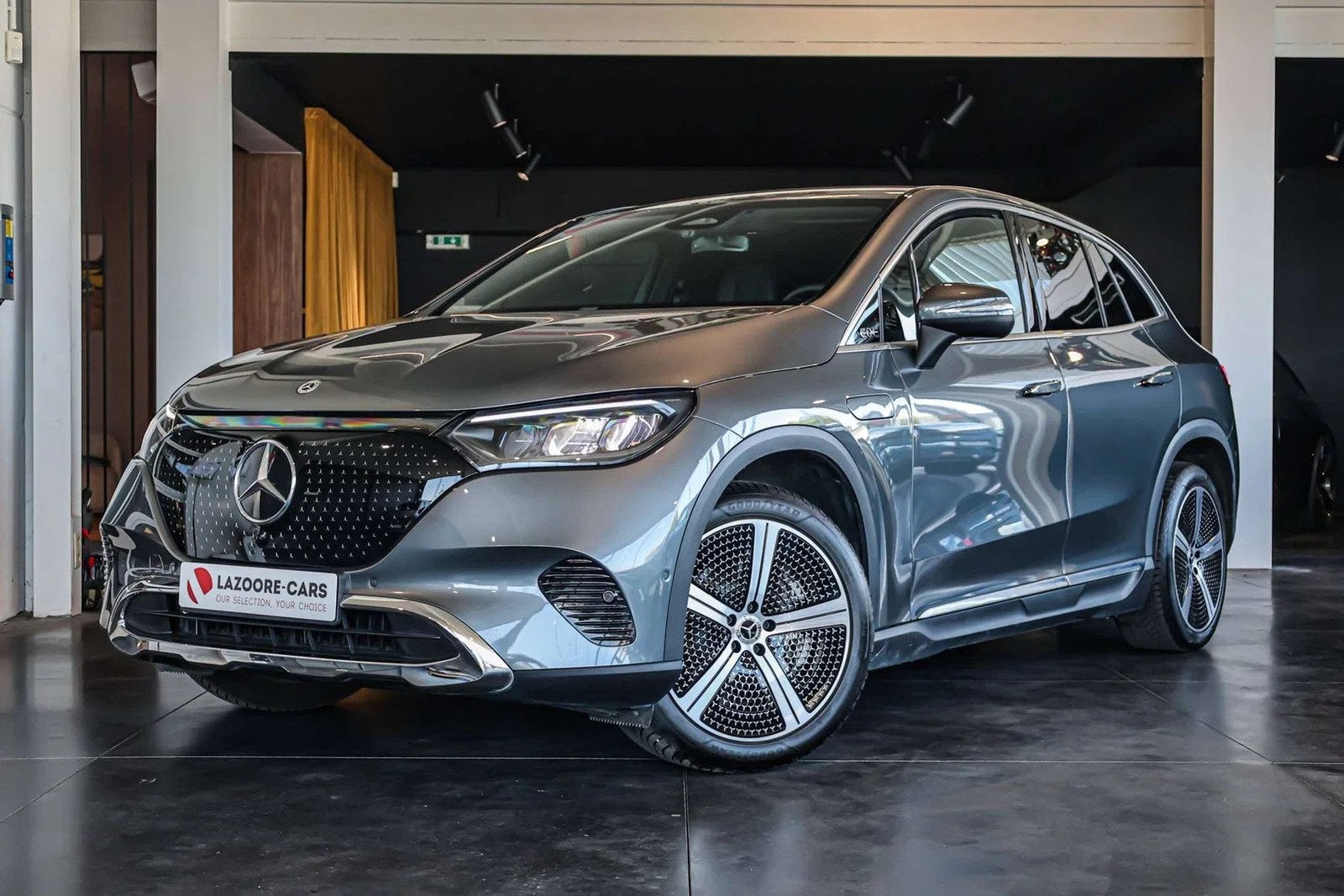 Mercedes-Benz EQE SUV 90.6 kWh Business Edition (bj 2024), Auto's, Automaat, 215 kW, Zwart, 5 zetels