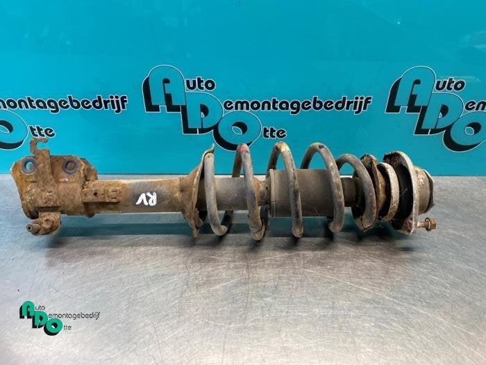 Barre amortisseur avant droit d'un Daihatsu Young RV (Young, Daihatsu, -, 3 mois de garantie, Utilisé