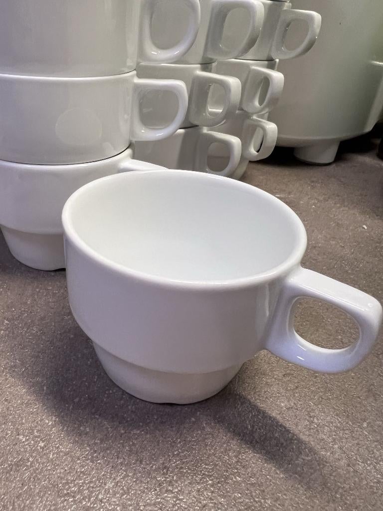 36 witte koffietassen, Ophalen, Glas of Glazen, Zo goed als nieuw, Effen