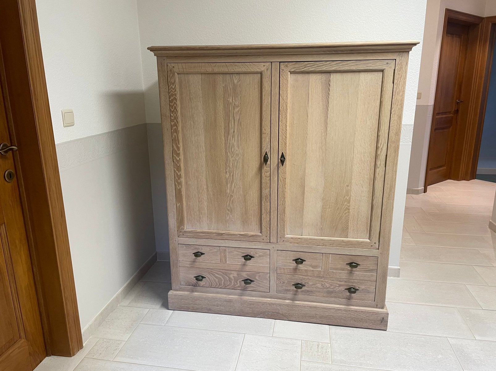 Massief eiken kast., Ophalen, Met lade(s), 100 tot 150 cm, Eikenhout