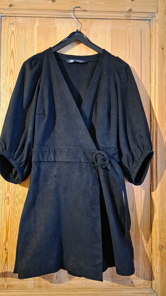 Robe courte noire pour femme, Vêtements | Femmes, Comme neuf, Enlèvement, Noir, Zara