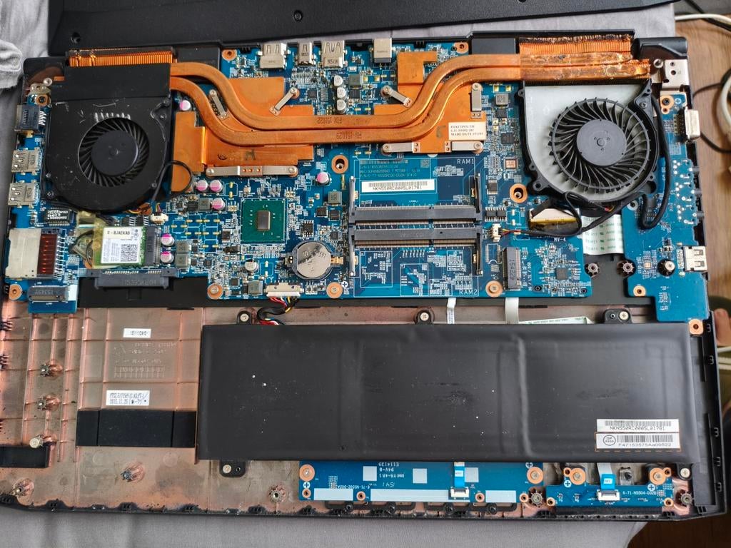 Clevo N550RC (BTO/Skikk) Gaming Laptop voor onderdelen/repar, Computers en Software, Ophalen, Niet werkend, Intel, DDR3