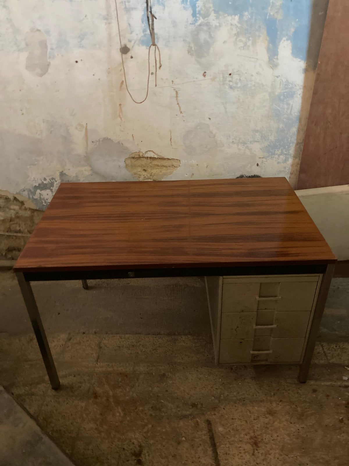 Bureau/werkbank/werktafel MEWAF, Doe-het-zelf en Bouw, Ophalen, Gebruikt, 120 tot 170 cm